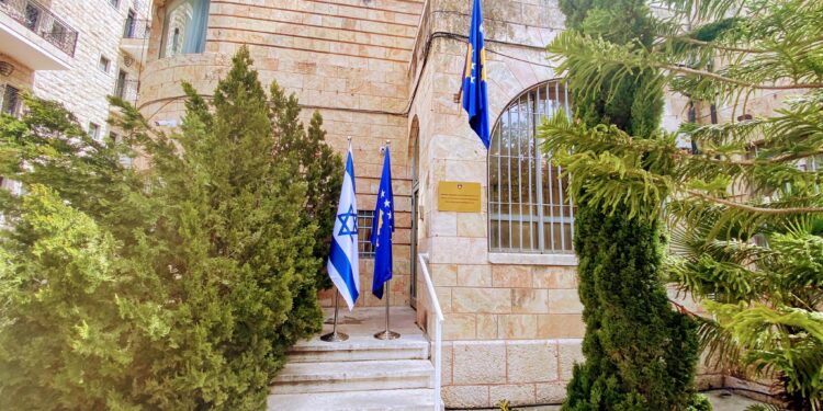 Ambasada e Kosovës në Izrael del me udhëzim për të gjithë kosovarët që ndodhen atje