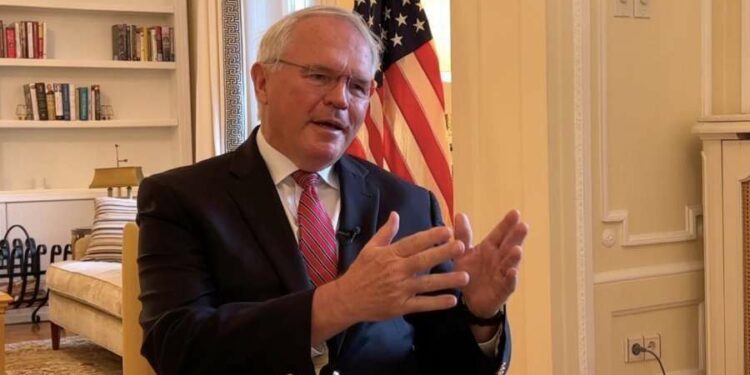Hill: Herët të thuhet se dialogu mes Kosovës dhe Serbisë është i pasuksesshëm