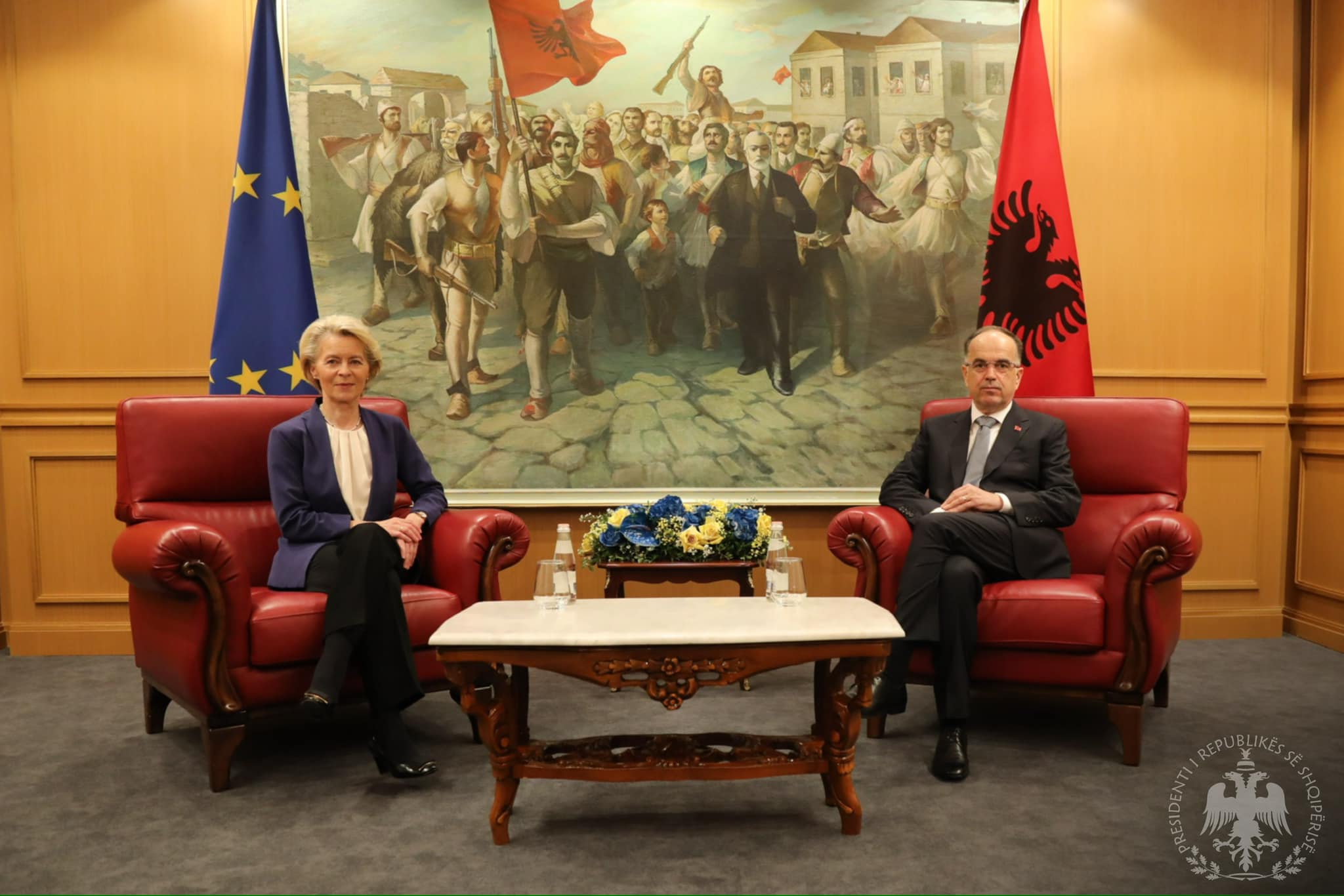 Begaj takohet me Von Der Leyen, kërkon ndëshkimin e agresionit serb në Banjskë
