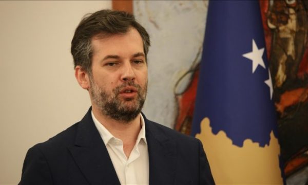 Çeku godet opozitën: Dyfytyrësi, po na thonë e pranuat Asociacionin ata që e ratifikuan dy herë në Kuvend