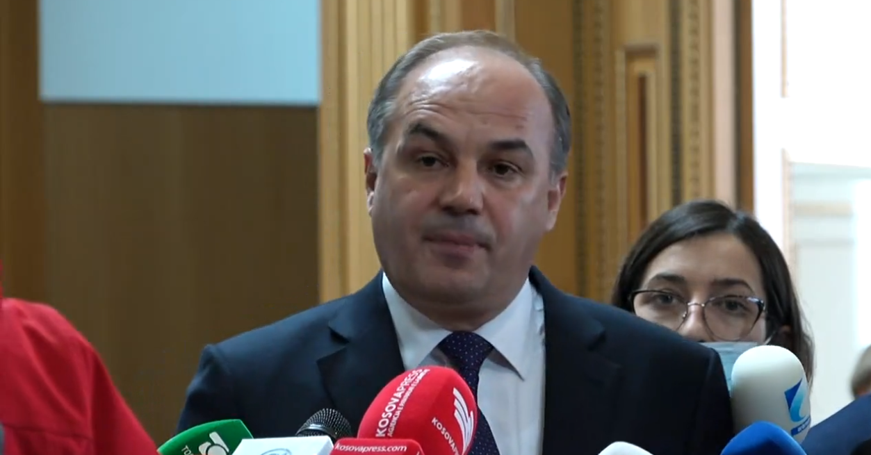 Hoxhaj: Qeveria ka prishur konsensusin e brendshëm për dialogun dhe atë ndërkombëtar për Kosovën