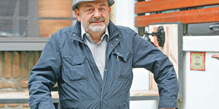 “Albini po mendon për Kosovën”, Petrovci me fjalë të mëdha për Kurtin dhe Osmanin, thotë se çdo ditë po i rritet simpatia për të