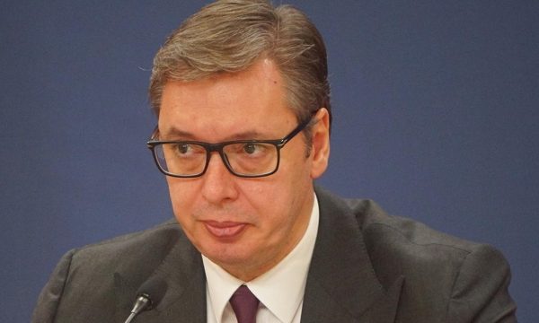 Vuçiq: Gjithçka pos njohjes ‘de facto’ e ‘de jure’ të Kosovës, Kurtin po e mbështesin disa politikanë nga Britania e Gjermania