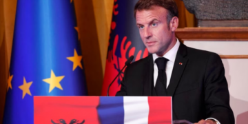 Deklarata e Macron për vizat, KE: Liberalizimi hyn në fuqi më 1 janar 2024, një shtet nuk mund të vendos pezullimin