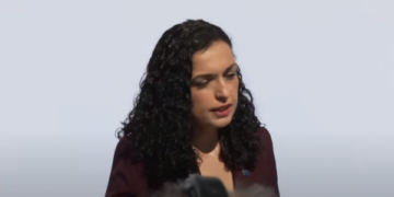 Presidentja Osmani: S’ka arsye për takim me Vuçiqin, njëher sanksione ndaj tij, pastaj flasim për të tjerat