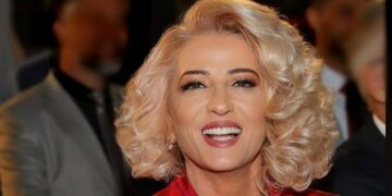 Të gjithë njëzëri, Shkurte Fejza ngrit të gjithë në këmbë me “Mora Fjalë”