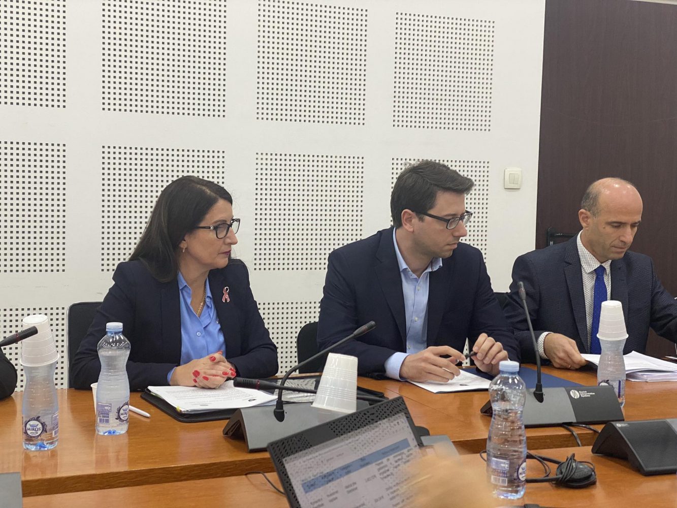 Spanca: 129 punonjës të komunitetit serb janë paguar 800 mijë € pa shkuar në punë fare