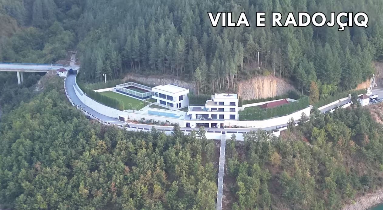 Deputeti i VV publikon pamje të vilës së Radoiçiq: Deri dje pronë e tij, shumë shpejt stacion i policisë për vrojtim të Ujmanit