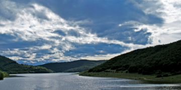 Fillojnë të bien vlerat e manganit në ujë, por KRU “Prishtina” ende thotë se uji nuk është i pijshëm