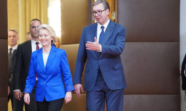 Von Cramon për vizitën e von der Leyen në Beograd: Na duhet Serbi demokratike, jo zbutje e mëtejshme e Vuçiqit