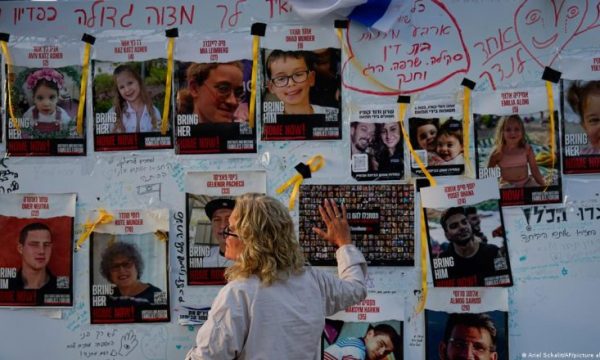 Egjipti thotë se do të lirohen 13 izraelitë e 39 palestinezë në ditën e tretë të armëpushimit
