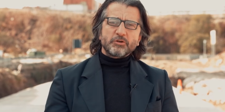 “Interesi publik më i rëndësishëm se interesat politike”/ Rama insiston në vazhdimin e ndërtimit të rrugës A