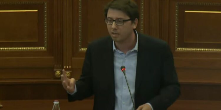 Murati: Qeveria ia ka ndarë komunës së Prishtinës 83 milionë euro