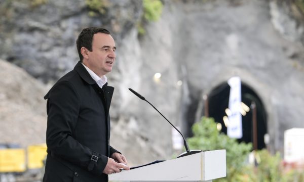 Përurimi i Linjës së 10 hekurudhore, Kurti: Do ta vazhdojmë deri në kufirin verior të Kosovës
