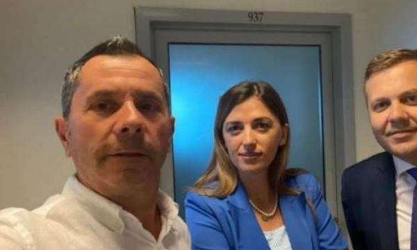 Tomë Gashi kërkon të jetë prezent kur Albulena Haxhiu të intervistohet për rastin Dehari