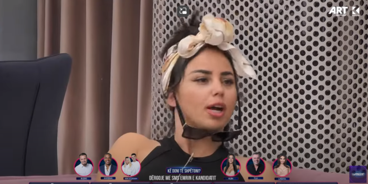 Linda pretendon se dikush nga estrada i ka shkruar në Snapchat, Buci reagon me ironi