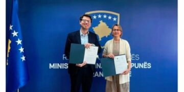 Nënshkruhet marrëveshja, qeveria i jep kredi milionëshe Telekomit