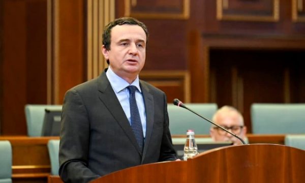 Kurti në Kuvend: Kurrë më shtrenjtë s’kanë qenë armët, kurrë më shumë s’kemi blerë