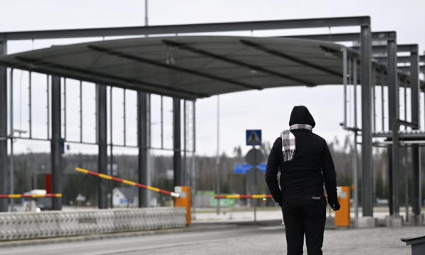 Finlanda do të mbyllë katër pika kufitare me Rusinë për të ndaluar azilkërkuesit