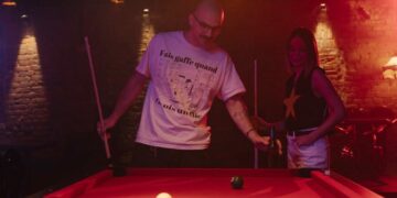 ‘Grua e kënaqur, jetë e lumtur’ – burrat i lejojnë partneret e tyre të fitojnë në lojëra për ta shpëtuar jetën e tyre intime