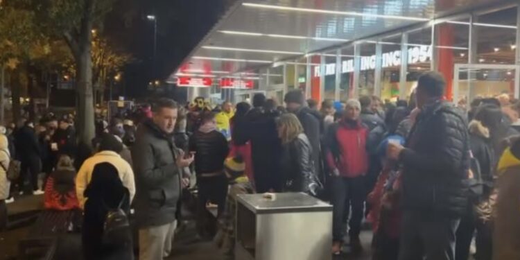 Stadiumi ‘vërshohet’ nga shqiptarët në Basel (VIDEO)