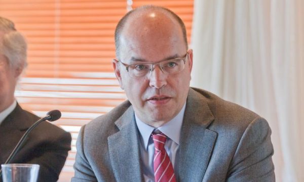 Analisti gjerman Kryeministrit spanjoll: S’e njeh Kosovën, por Palestinën pjesërisht të drejtuar nga Hamasi?