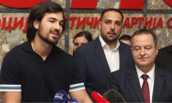 Daçiq synon të bëhet kryeministër i Serbisë, e fut nipin e Millosheviqit në listë zgjedhore