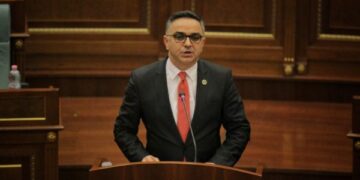 Tahiri: Vuçiq i ndan informatat me Kinën e Rusinë, Kurti as me ne as me Shqipërinë amë