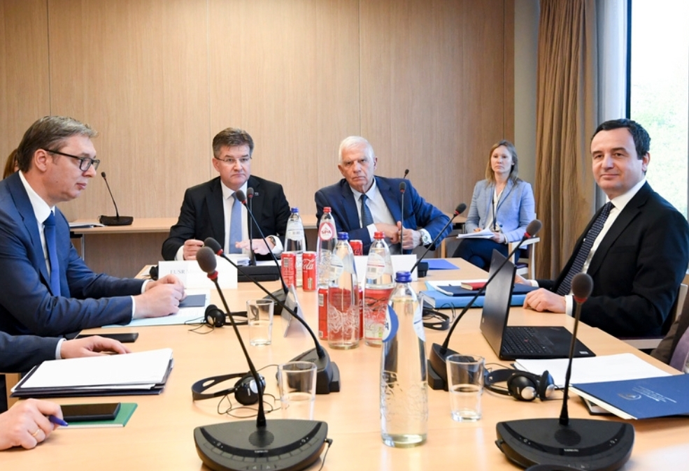 Analistët në Serbi mendojnë se njohja faktike e Kosovës ka ndodhur