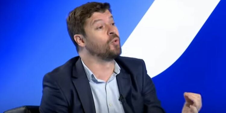 Hyseni: Ripërcaktimi i kufijve mund të hapte rrugën për bashkimin e Kosovës me Shqipërinë
