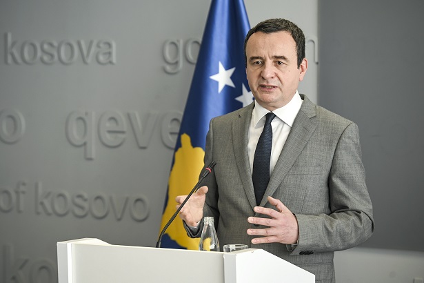 Kurti alarmon: Radoiçiqi po e riorganizon grupin e tij parlamilitar, Serbia ka dislokuar sistemet kundër-ajrore afër kufirit