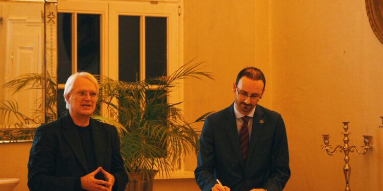 Ajeti: Një sukses i radhës – hapja e studimeve të gjuhës shqipe në Universitetin e Regensburgut