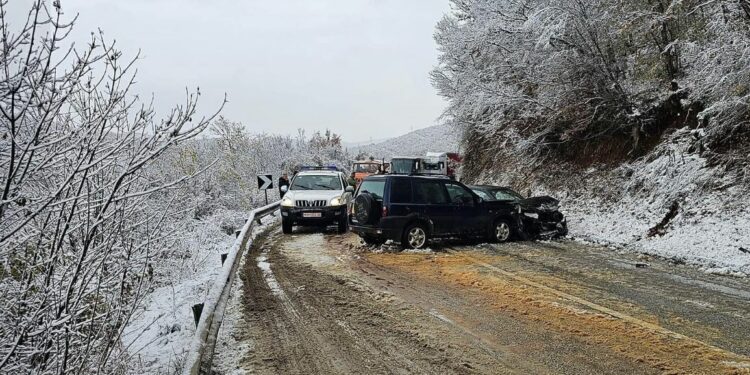 Aksident trafiku pranë liqenit të Badovcit