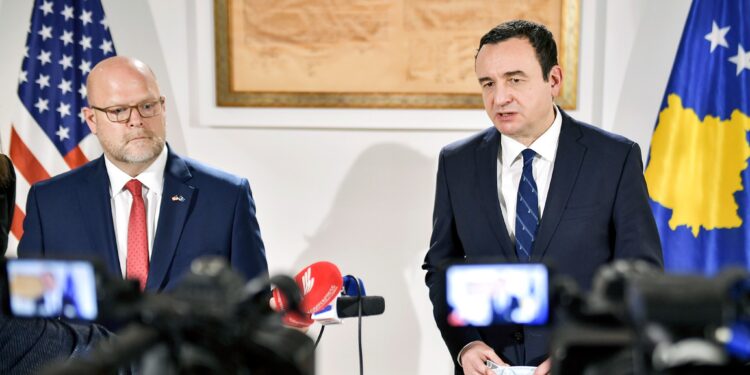 E thotë Hovenier: Kurti i gatshëm ta pranojë në tërësi draft-statutin e Asociacionit