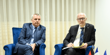 Porosia e ambasadorëve për Kosovën dhe Serbinë: Pajtohuni sikur Franca dhe Gjermania