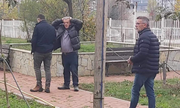 “Djegia e mustaqeve të Adem Jasharit dhe gishtit të Isa Boletinit”, si i koleksionoi mjeku ligjor Arsim Gërxhaliu ato