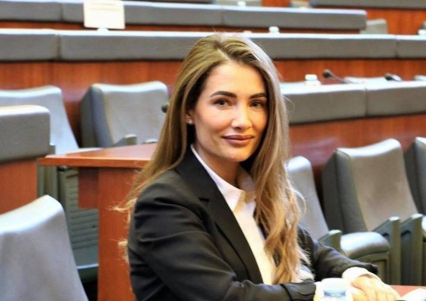 Musliu-Shoshi ia lëshon Kurtit në Kuvend fjalimet kundër “Zajednicës”: Kryeministër, a po e njeh veten?