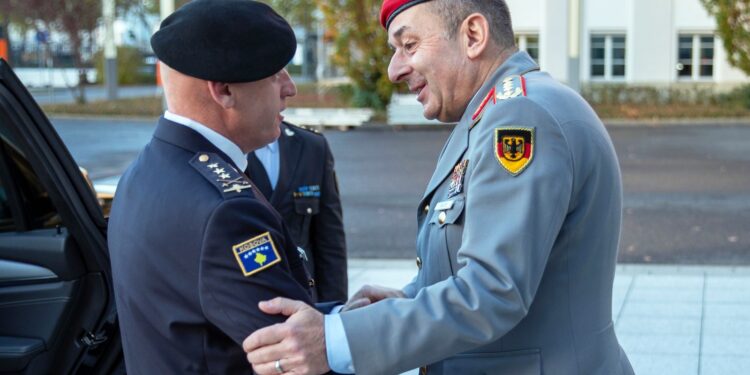 Gjeneral Jashari takohet me gjeneralin Breuer