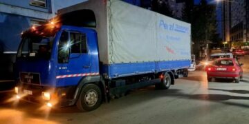 Kamioni i parë nga Serbia me barna arrin në veri të Mitrovicës