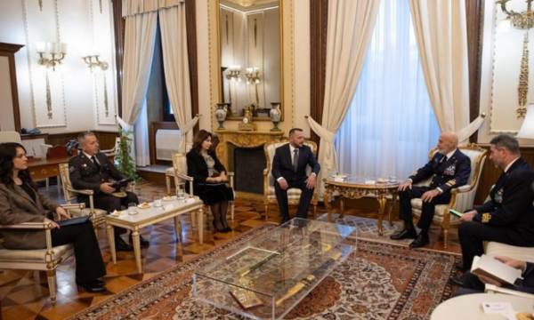Maqedonci takohet me kryesuesin e ardhshëm të Komitetit të NATO-s