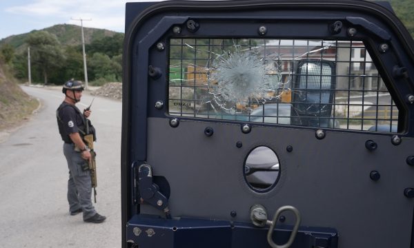 Kurti: Shtatë policë po luftonin me dhjetëra paramilitarë në Banjskë, dhashë urdhër “zero viktima tek civilët”