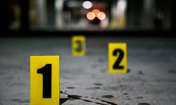 Vdes një grua në Mitrovicë, Policia thotë se ajo pati lëndime nga arma e zjarrit