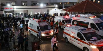 Spitali në Gaza mbyll shërbimet kryesore pasi është zhytur në errësirë, thotë doktori