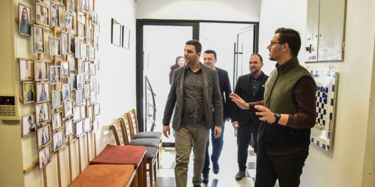 Krasniqi: Qeveria aktuale i ka sjellë regres Kosovës, PDK do ta rikthejë modelin efektiv të qeverisjes