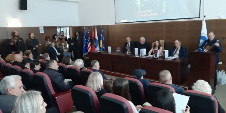 U promovua libri “Grupi MAK” nga autori, Naim Kurteshi