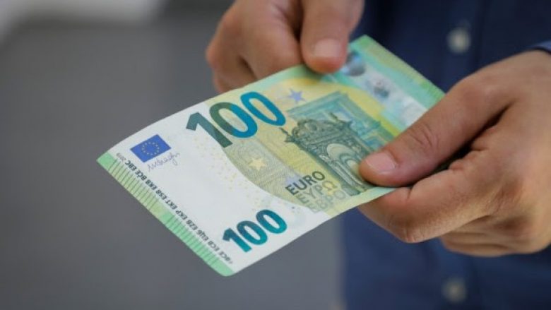 VV: S’ka asnjë shpjegim që komunat e drejtuara nga PDK, LDK e AAK nuk ua falën qytetarëve 100 eurot e tatimit në pronë