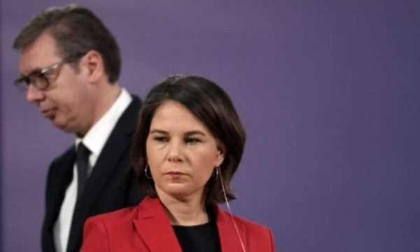 Berlini godet ashpër Vuçiqin për zgjedhjet, përmendet kërcënimi i votuesve, blerja e votës dhe keqpërdorimi i resurseve publike