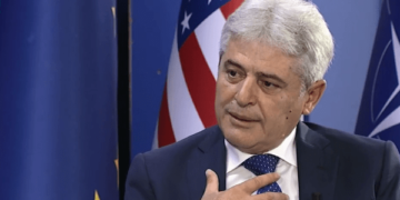 Ali Ahmeti i sigurt: Më 28 janar do të ketë kryeministër shqiptar në Maqedoni