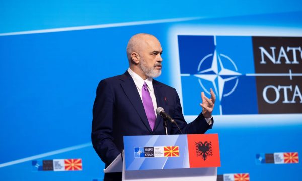 Rama: I qëndroj mbrapa qëndrimit se KFOR-i duhet ta marrë nën kontroll veriun e Kosovës