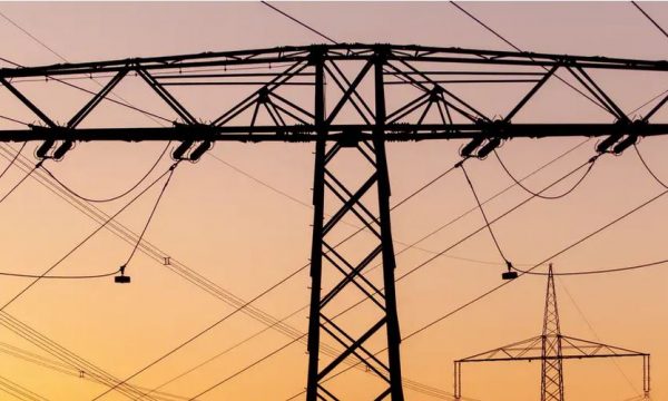 Kontrata Elektrosever-KEDS një hap drejt normalizimit Kosovë-Serbi